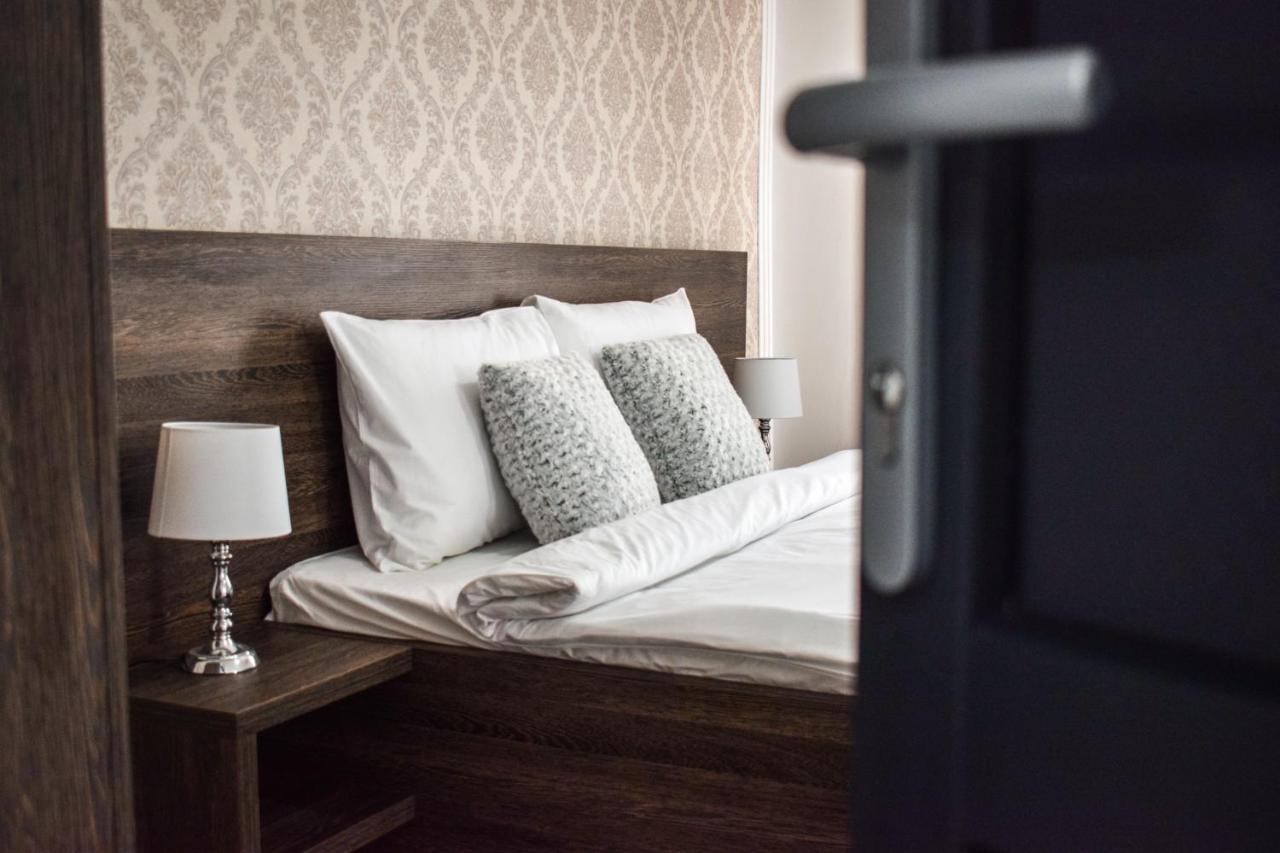 B House Rooms Iasi Eksteriør bilde