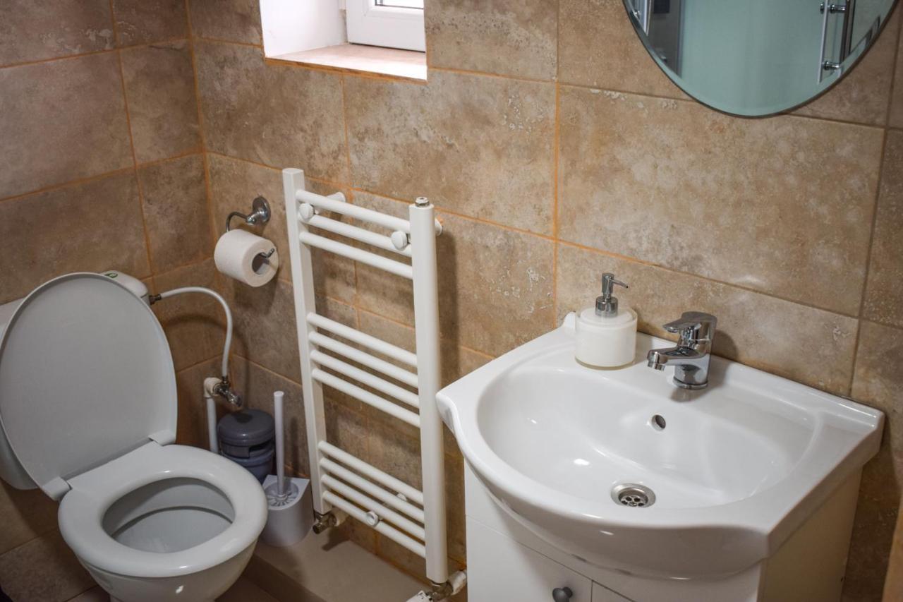 B House Rooms Iasi Eksteriør bilde