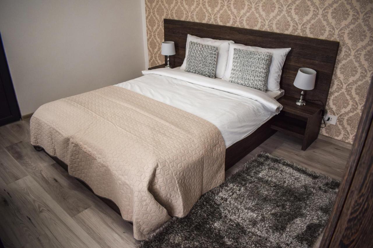 B House Rooms Iasi Eksteriør bilde