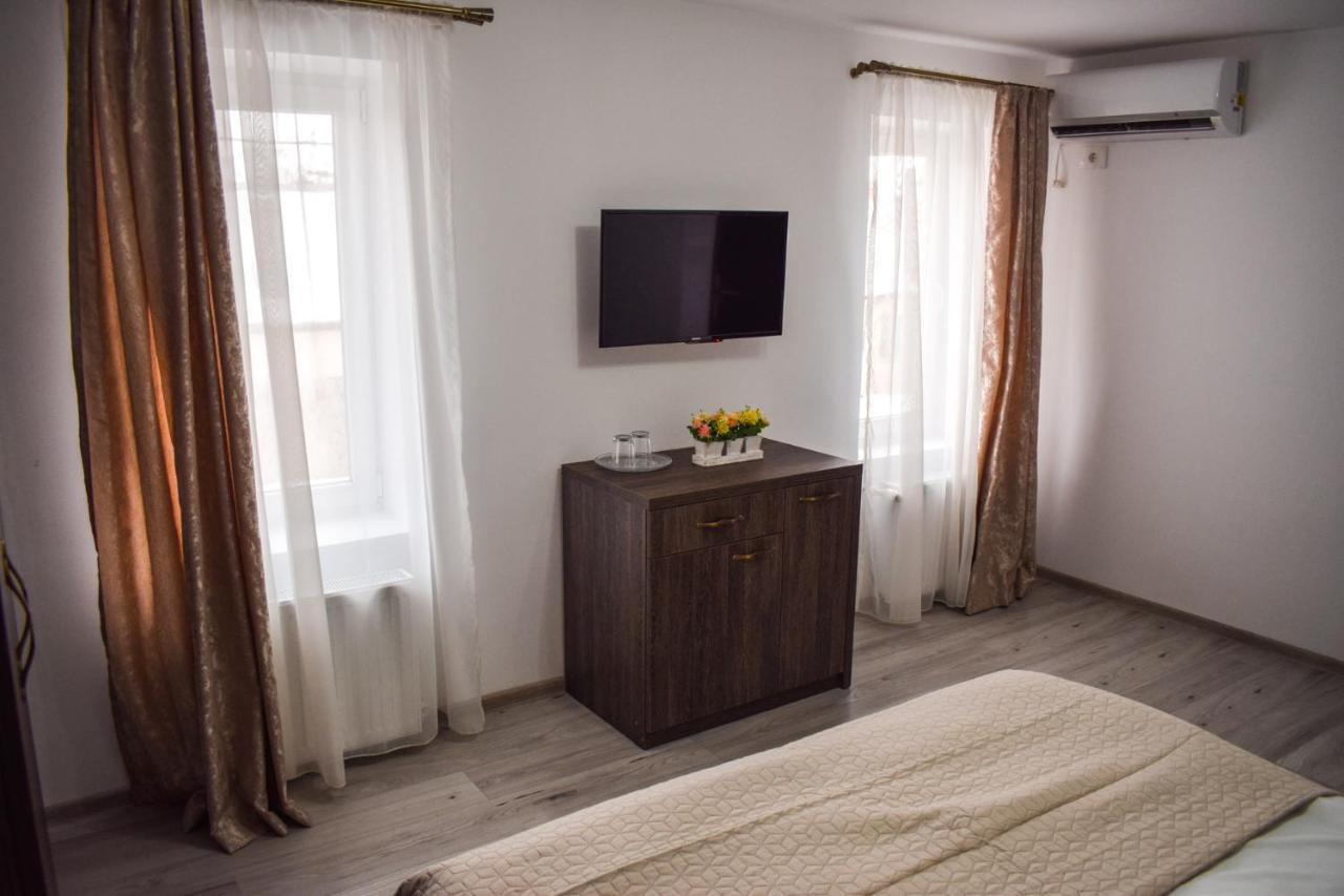 B House Rooms Iasi Eksteriør bilde