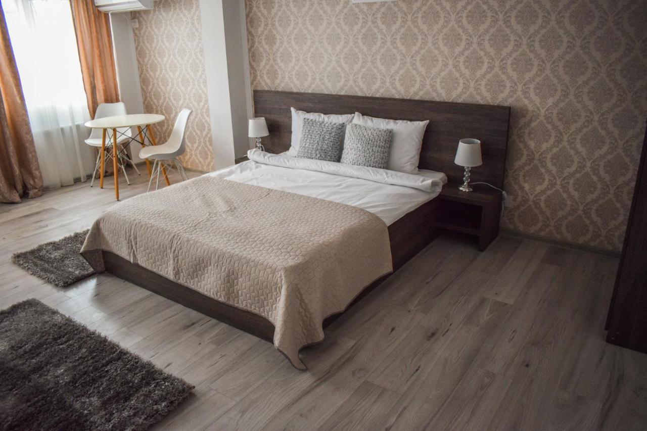 B House Rooms Iasi Eksteriør bilde