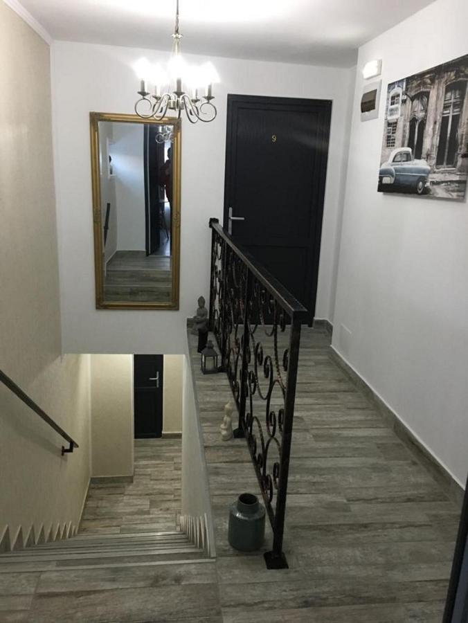 B House Rooms Iasi Eksteriør bilde